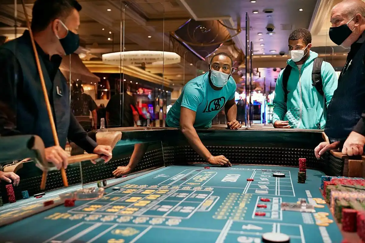Đánh bài casino
